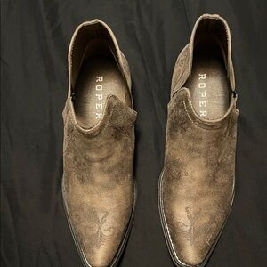 Roper Women's Brown Ankle Booties